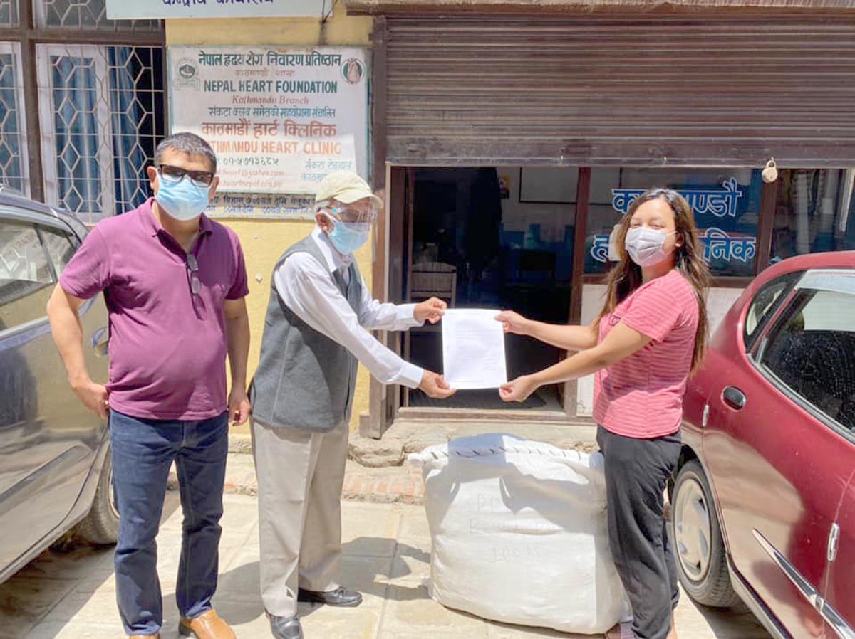 विएसपी नेपालद्वारा झण्डै दुई करोडको स्वास्थ्य सामग्री सहयोग